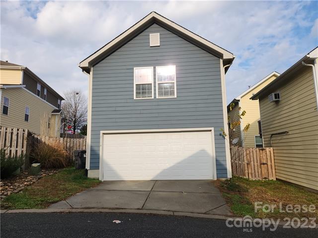 Foto principal - 10114 Vanguard Pkwy