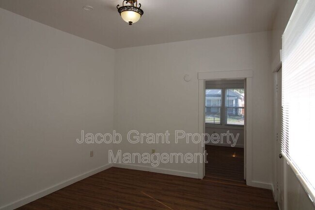 Building Photo - 353 H St