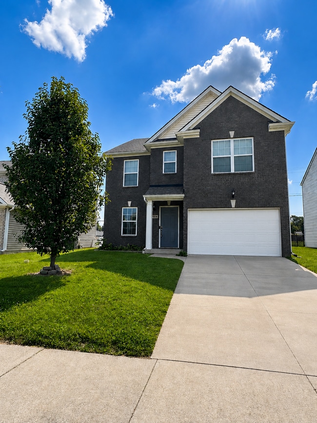 Beautiful 3-Bedroom Home in Desirable Village at Armstrong Farms - Beautiful 3-Bedroom Home in Desirable Village at Armstrong Farms