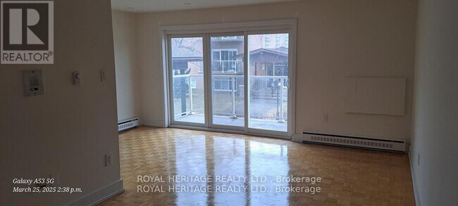 Building Photo - 945-945 Simcoe St N