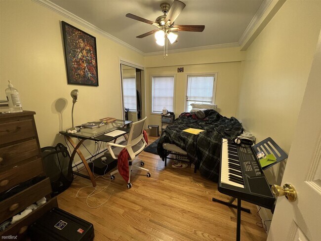 Foto del edificio - 4 br, 2 bath House - 222 N Thayer St