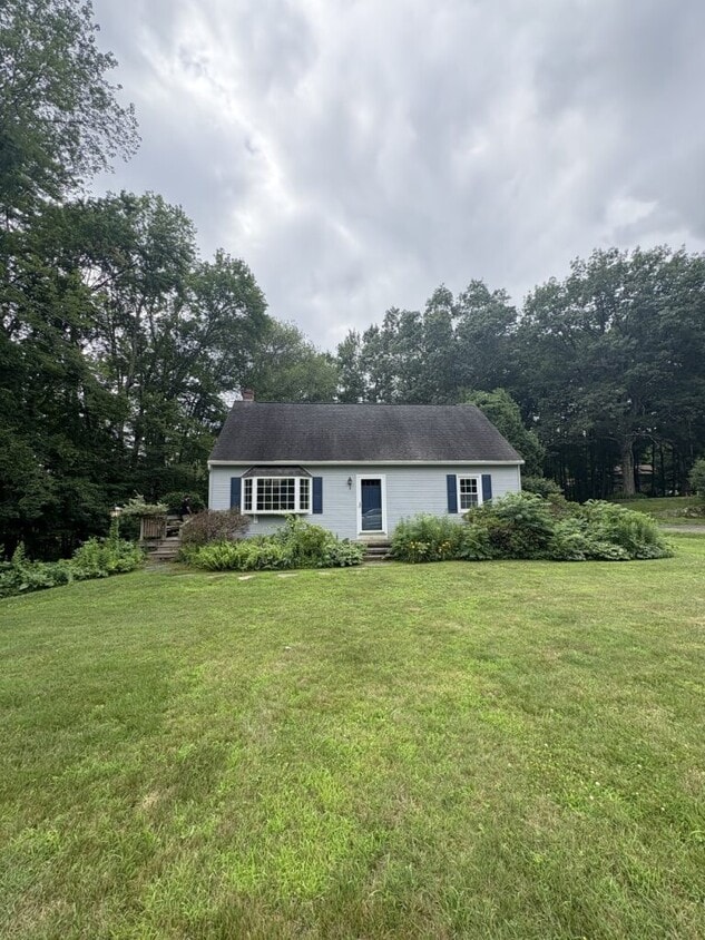 Photo - 275 Strong St (Amherst, MA)