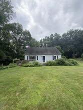 Building Photo - 275 Strong St