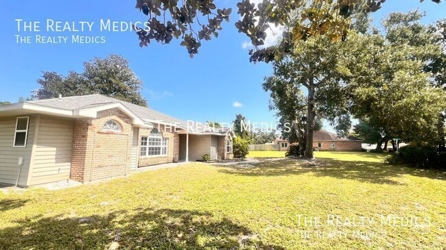 Photo - 23 Winding Woods Trail House