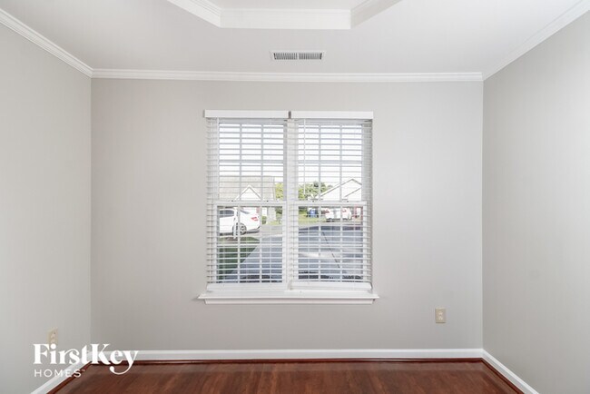 Foto del edificio - 2720 Lomond Street