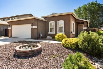 Building Photo - 1531 Essex Way