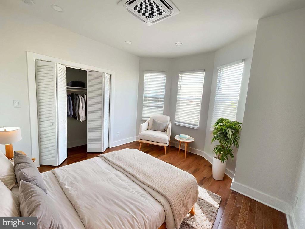 Primary Photo - 309 S 60th St