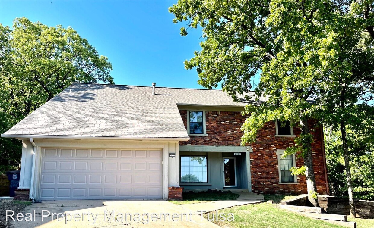 Primary Photo - 5 br, 3 bath House - 2021 N Maybelle Ave