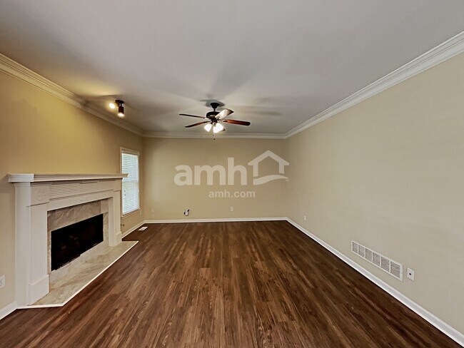 Building Photo - 4300 Clairesbrook Lane