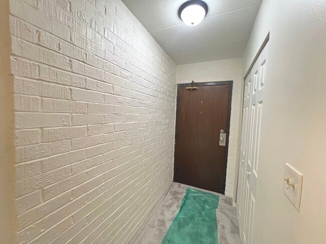 Foto del edificio - 228 E Bailey Rd