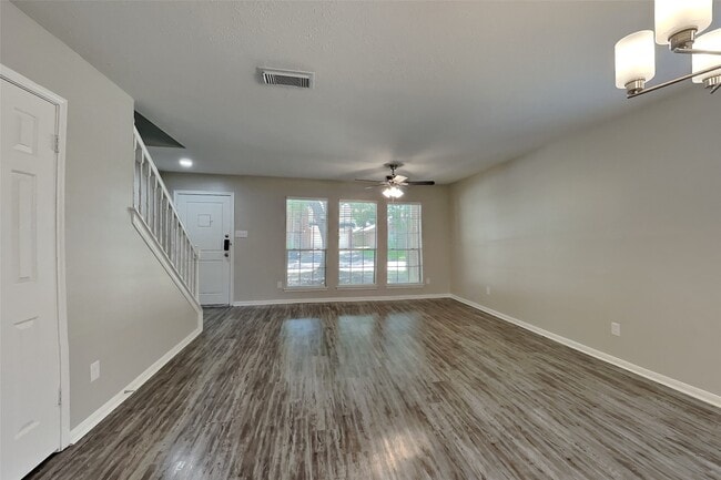 Building Photo - 1227 Caraquet Dr