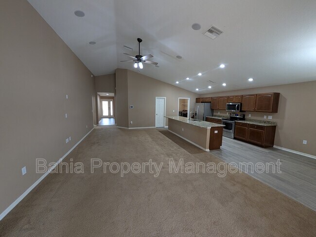 Foto del edificio - 722 Vineyard Reserve Ct