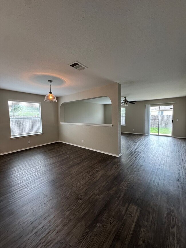 Foto del edificio - Modern Living Minutes from Everything Kyle...