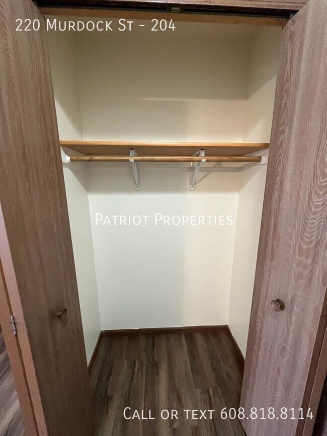 Building Photo - 2 bedroom/ 1 bath apartment in Tomah, WI