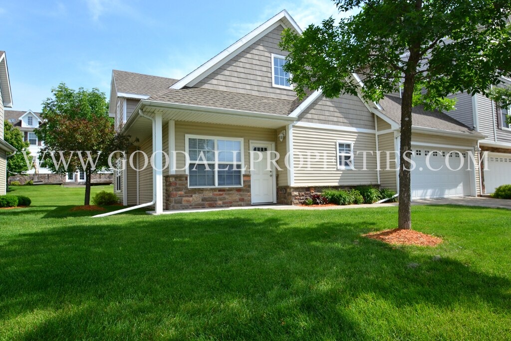 15207 Townsend Ave, Urbandale, IA 50323 House Rental in Urbandale, IA