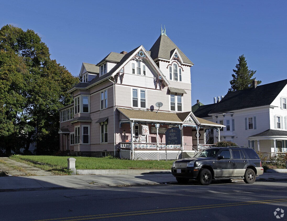 980 Main St, Worcester, MA 01603 Apartments Worcester, MA