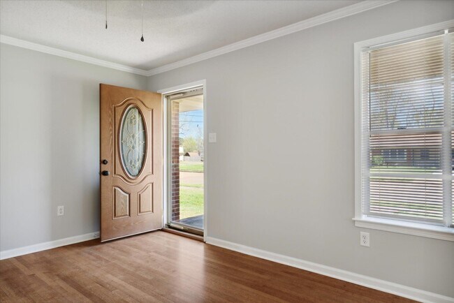 Building Photo - 7289 Juana Dr