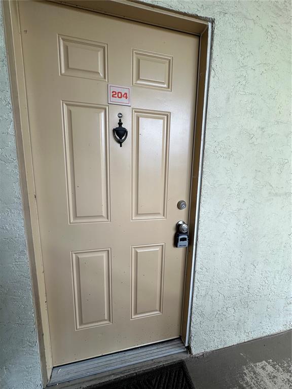 Building Photo - 820 Camargo Way