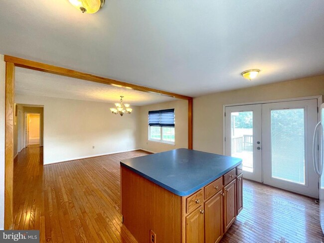 Foto del edificio - 10389 Chamberlin Ct E