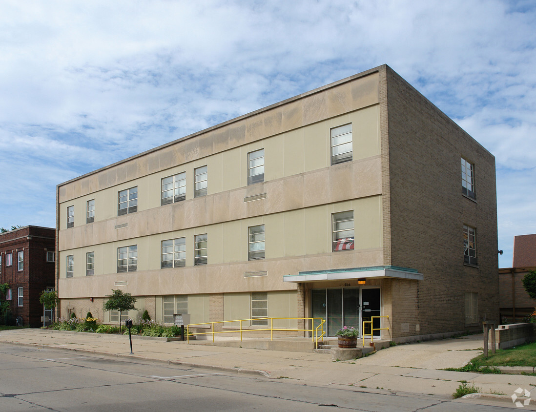 Primary Photo - Bethany Apartments