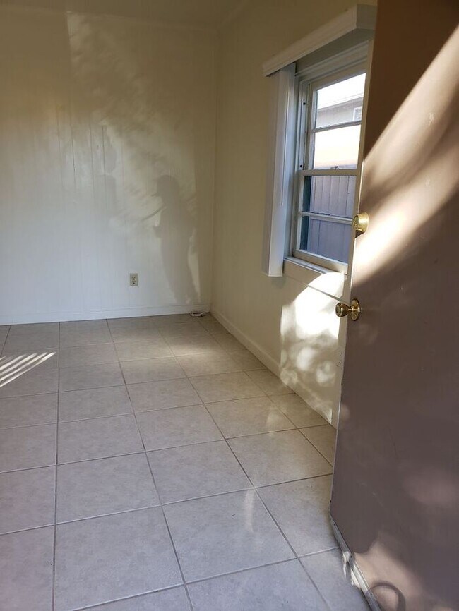 Building Photo - City Heights duplex with large private yard