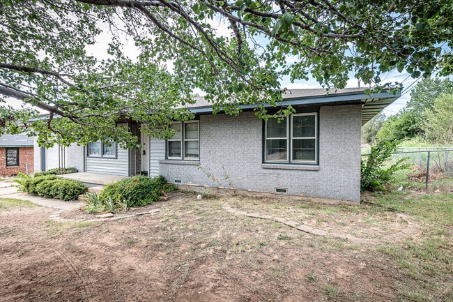 Building Photo - 3505 NW Lincoln Ave