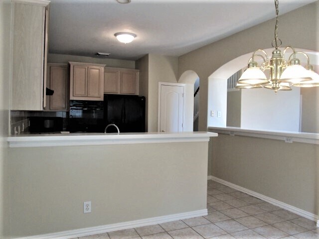 Building Photo - 608 Canyon Crest Drive