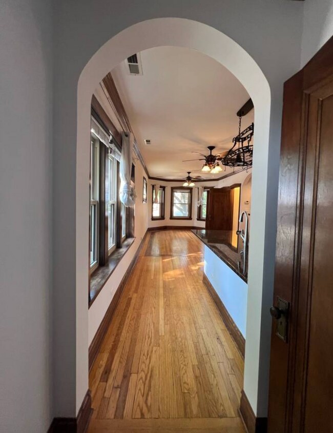 Foto del edificio - 4305 N Richmond St