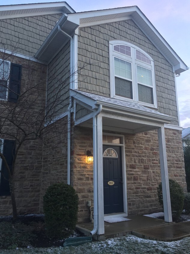 3957 Dinon Dr, Columbus, OH 43221 Condo for Rent in Columbus, OH