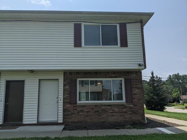 Building Photo - 291 Kenridge Rd