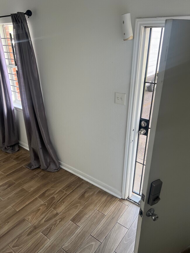 Foto del edificio - 2762 Panama St