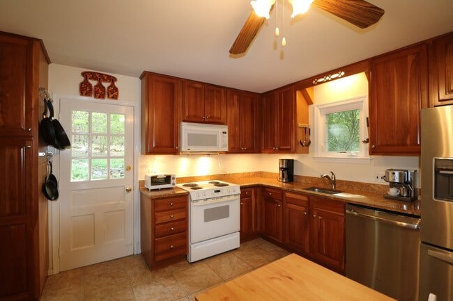 Photo - COMING SOON - 4Bed/2.5Bath Raised Rambler in Bannockburn near Glen Echo Park! House
