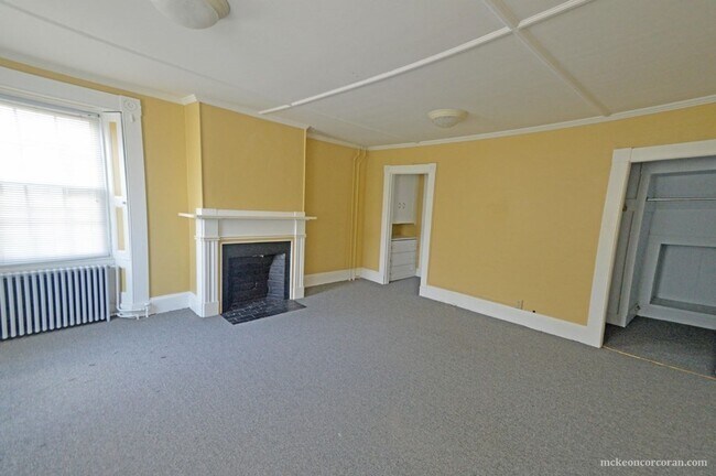 Building Photo - 32 Summer St