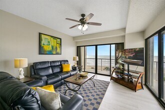 Building Photo - 7700 Seawall Blvd