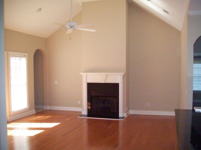 Foto del edificio - 221 Khaki Ct