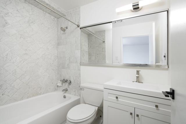 Building Photo - 2 bedroom in New York NY 10036