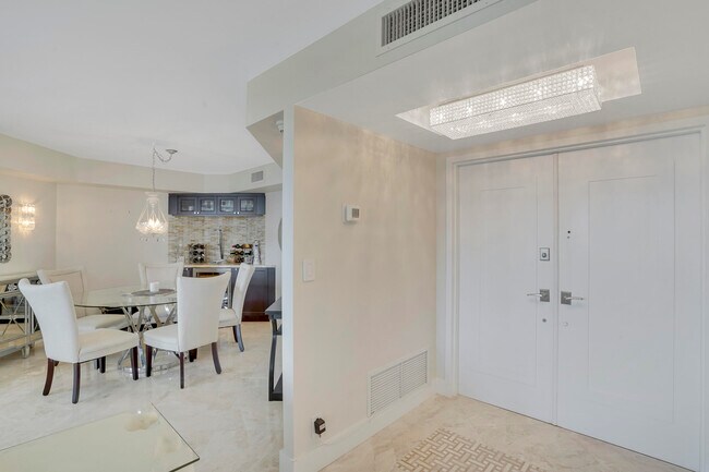 Building Photo - 550 S Ocean Blvd