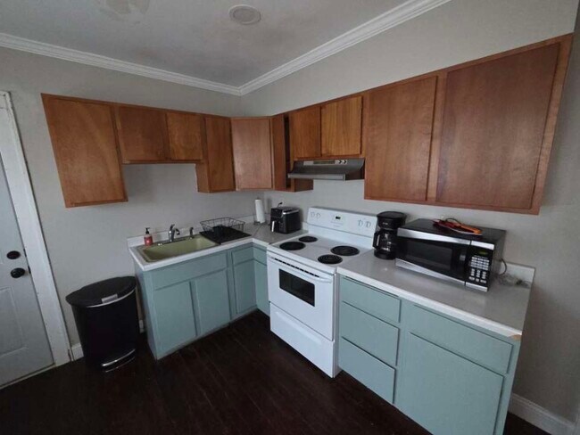 Foto del edificio - 718 N Chevrolet Ave