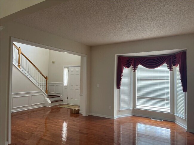 Building Photo - 3800 Lake Lanier Dr NW