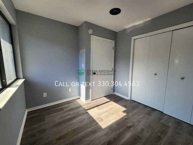 Foto del edificio - 695 Carroll St