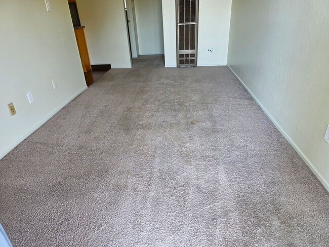 Building Photo - COMING SOON-Newly Remodeled -1-bedroom, 1-bathroom apartment is ready to welcome you home