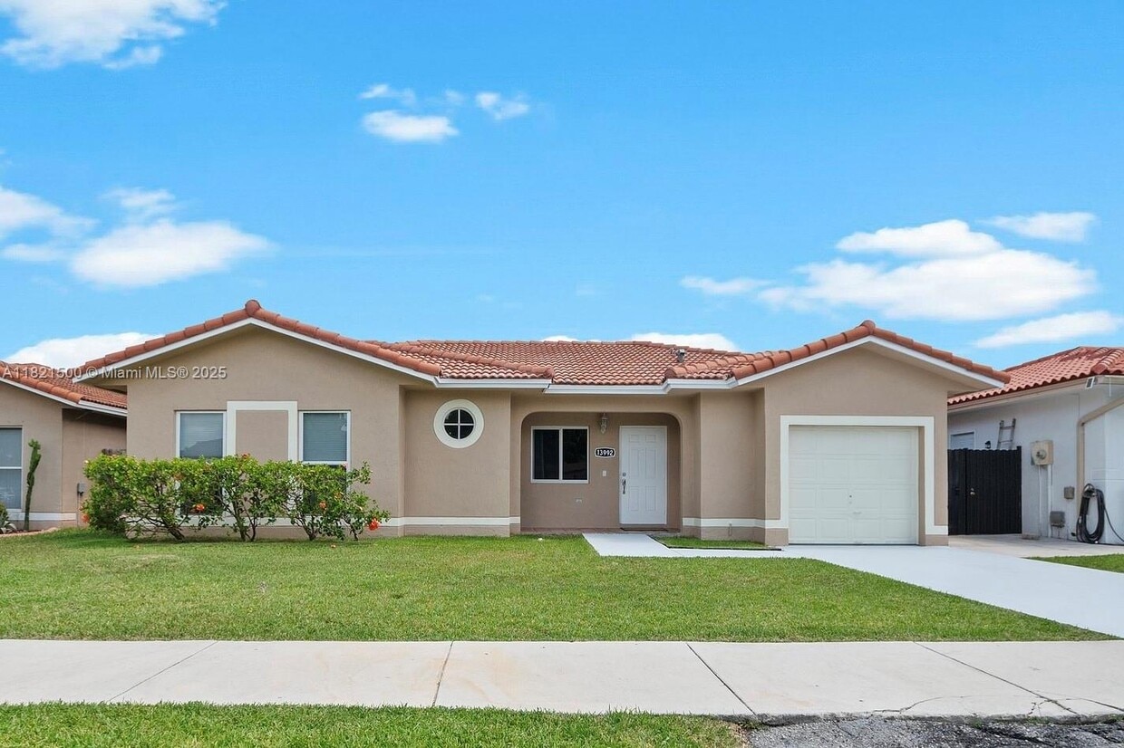 Primary Photo - 13992 SW 181st Terrace