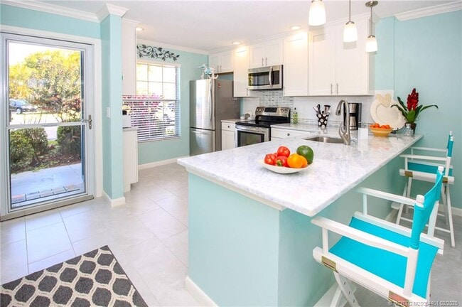 Building Photo - 1858 SW Palm City Rd