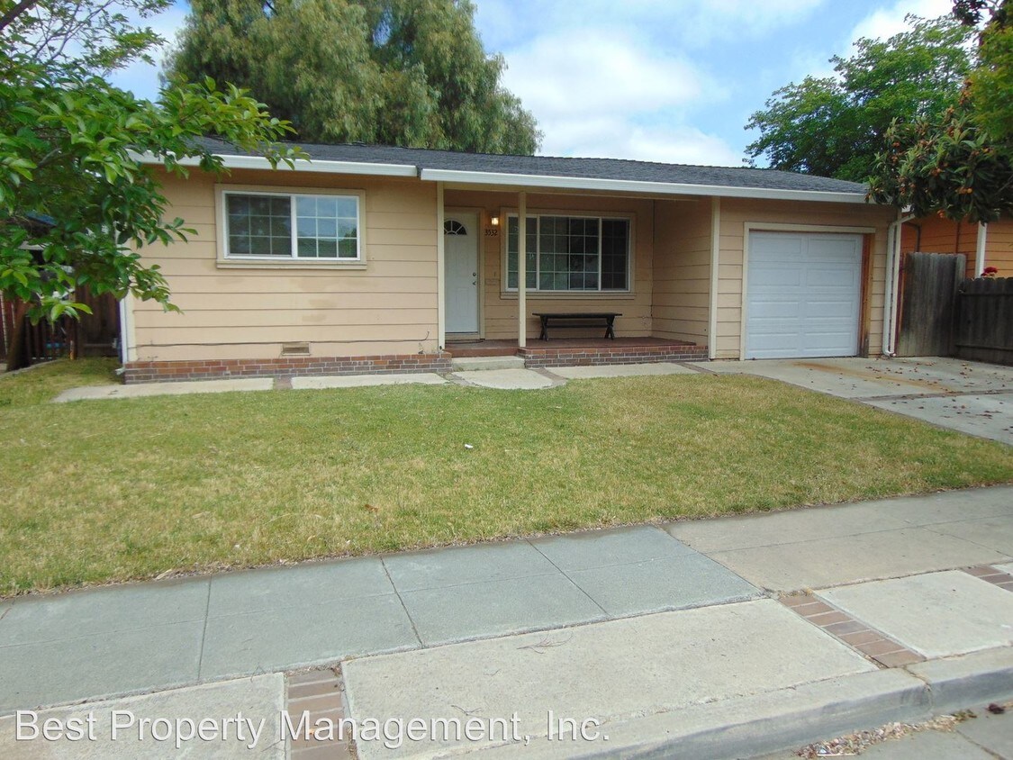 Primary Photo - 3 br, 1 bath House - 3532 Madeira Way