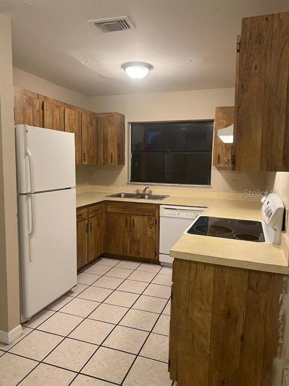 Foto del edificio - 605 Estrada Ln