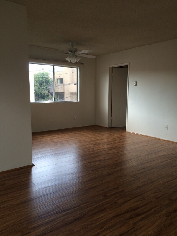 Building Photo - 10743 Palms Blvd