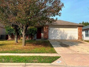 Building Photo - 172 Spruce Dr