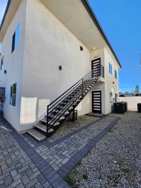 6513 Florence Pl Unit B, Bell Gardens, CA 90201 Room for Rent in Bell Gardens, CA