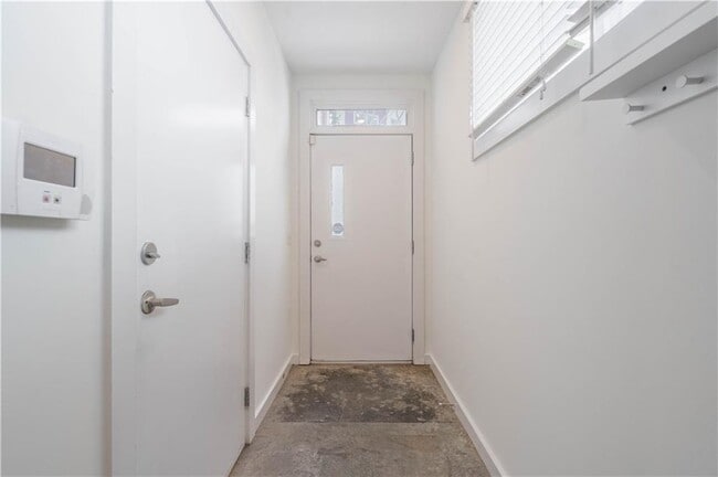 Building Photo - 1338 Rietveld Row NW