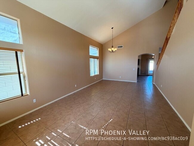 Building Photo - 17130 W Lundberg St